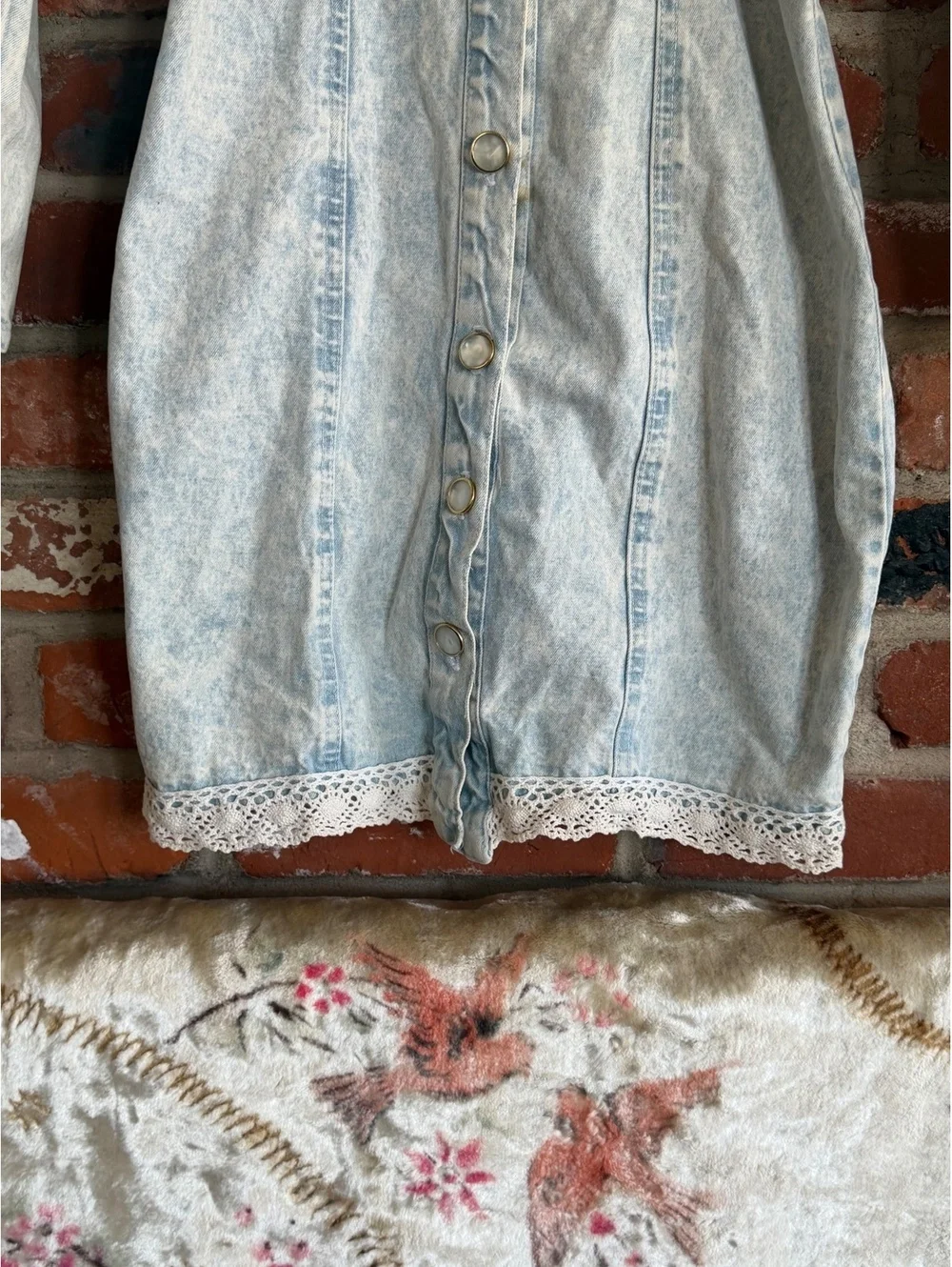 Vintage Acid Wash Denim Button-Front Dress with Lace Trim - Picture 4 of 6